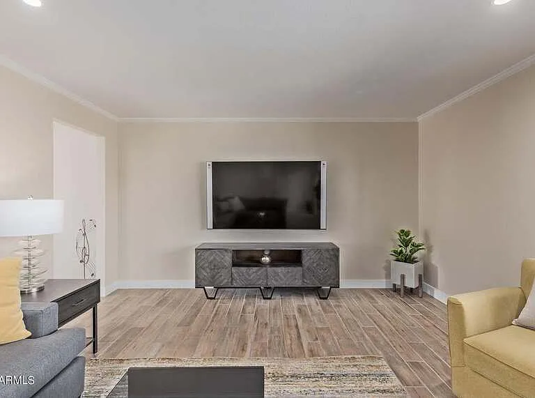8737 E Sage Dr — Photo 4