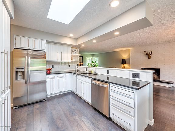 5th image of 5162 Whippoorwill Dr