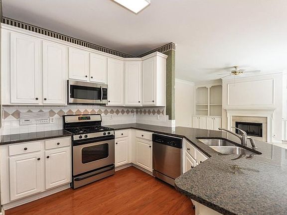 5th image of 2522 Camata Way