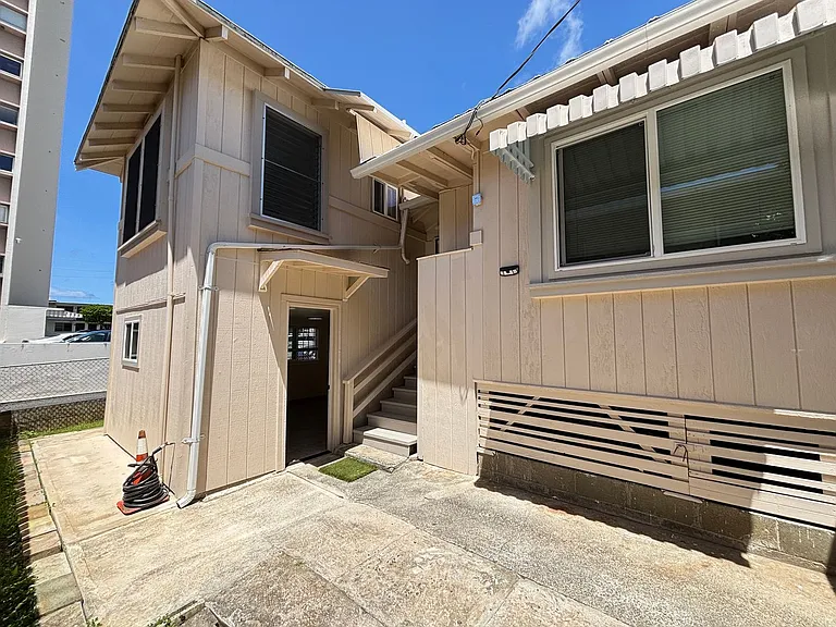 1717 Kewalo St — Photo 16