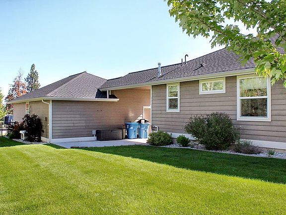 3rd image of 10418 Coulter Pine St