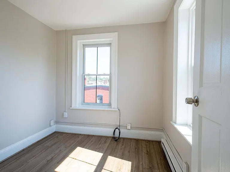 42 Liberty St #4 — Photo 10