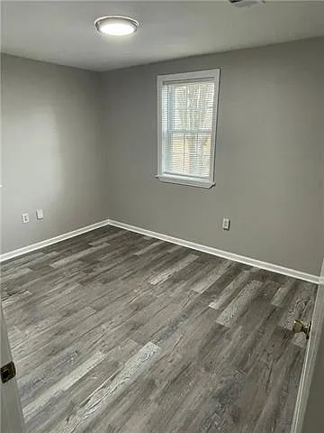 1535 Harrison Ave — Photo 11