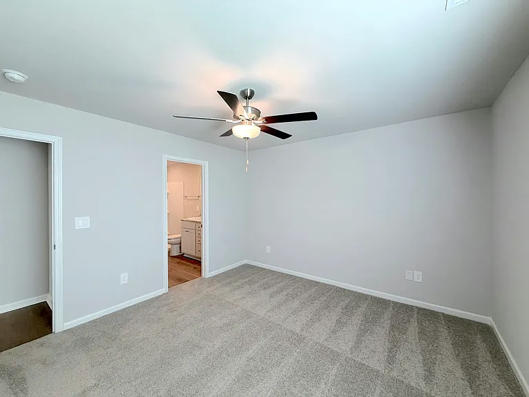 128 Challenger Way — Photo 17