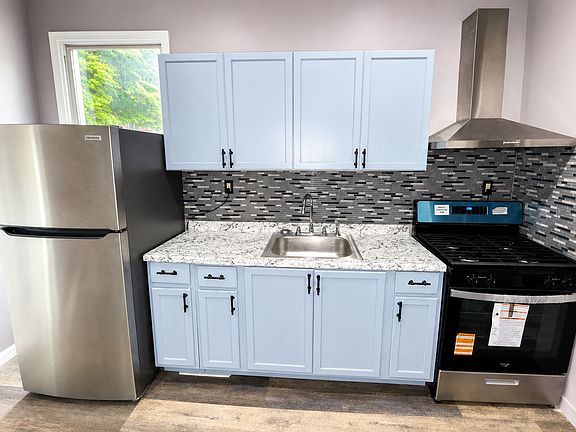 2nd image of 354 N Main St APT 1