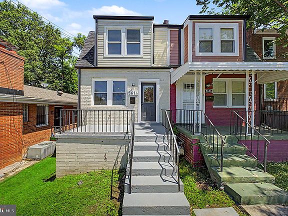 2nd image of 5614 Blaine St NE