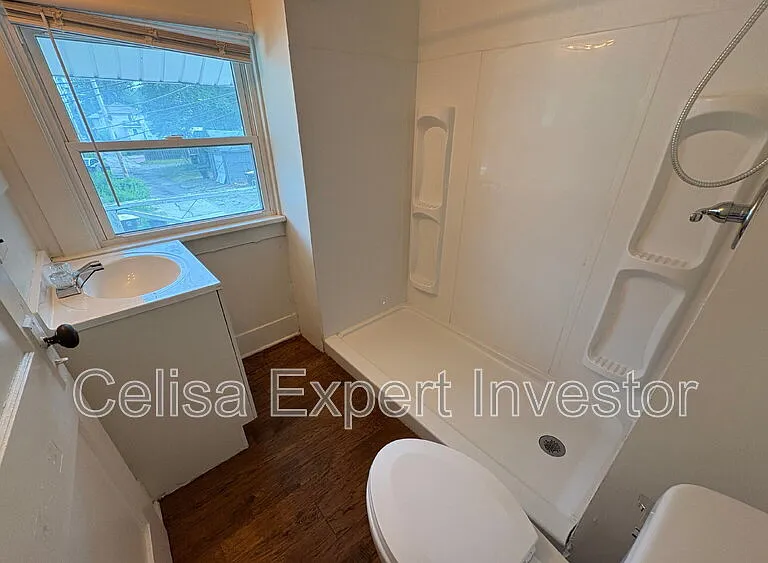 446 Lexington Ave — Photo 5