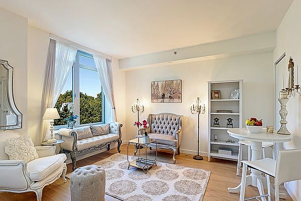 1st image of 180 Myrtle Ave APT 10D