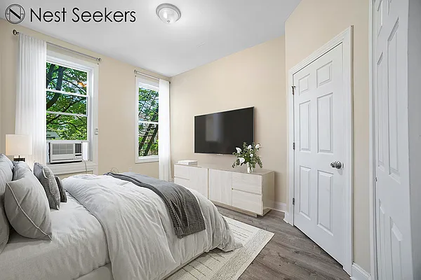 Rented by Nest Seekers International | media 9