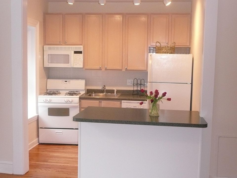 2nd image of 1728 Spruce St APT 4F