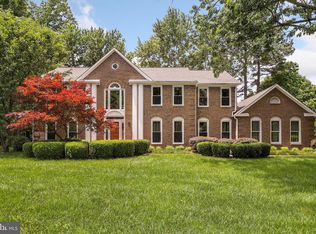 1201 Shaker Dr, Herndon, VA 20170