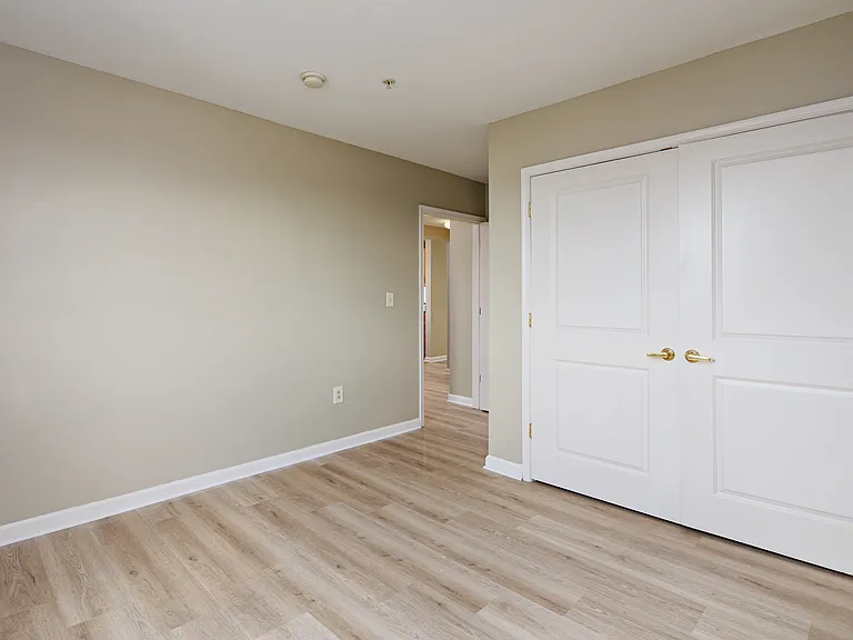 2438 Saint Paul St #2H — Photo 12