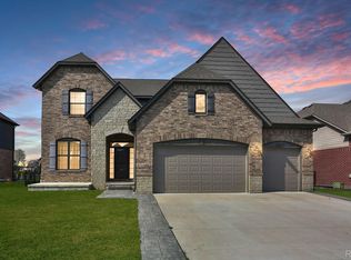 21965 Rio Grande Dr, Macomb, MI 48044