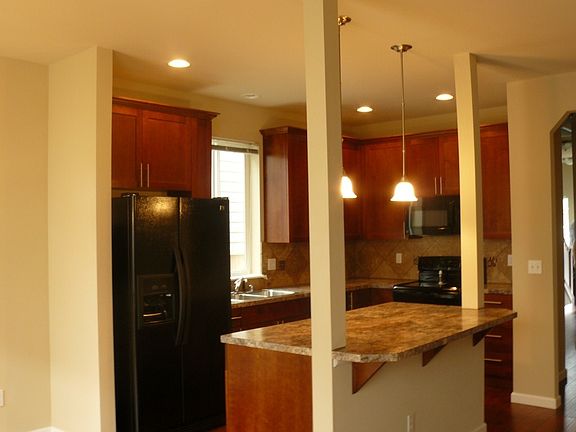 3rd image of 17415 93rd Ave E