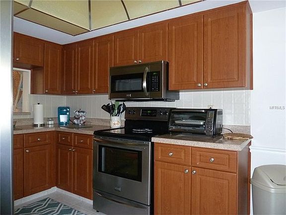 4th image of 2020 Lakeview Dr APT 201