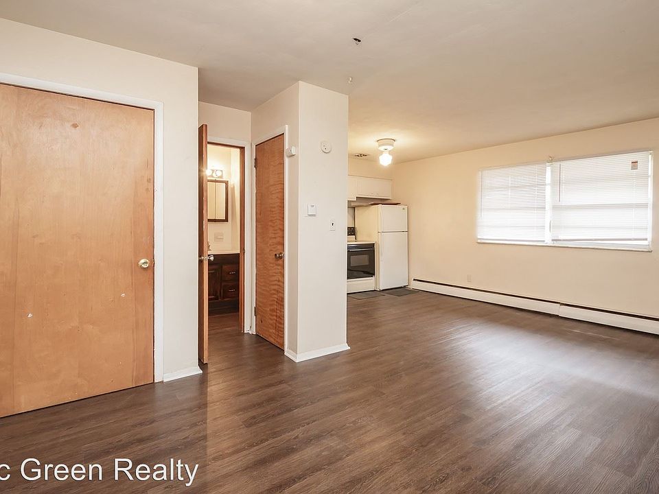 1st image of 406 Cedar Dr APT D