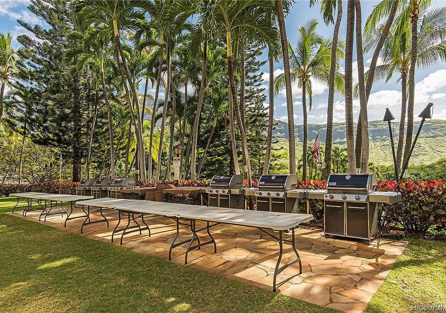 Makaha Valley Towers Furnished Studio — Photo 4