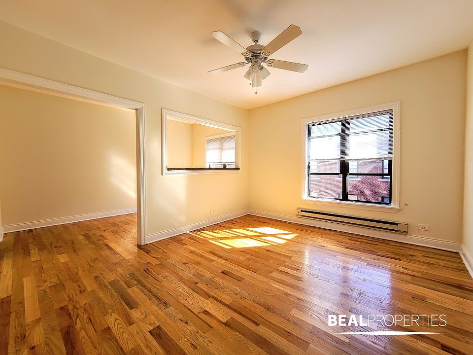 1st image of 823 W Waveland Ave #N3