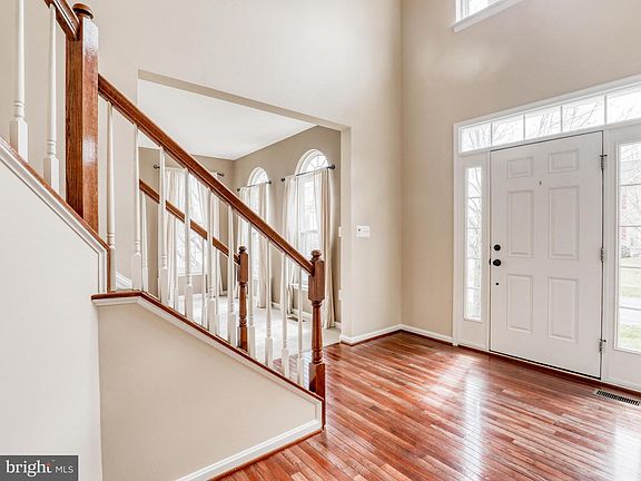 2nd image of 35572 Turtle Hill Dr