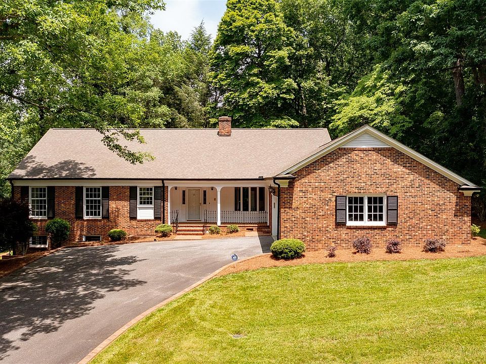 1st image of 214 Hillside Ln