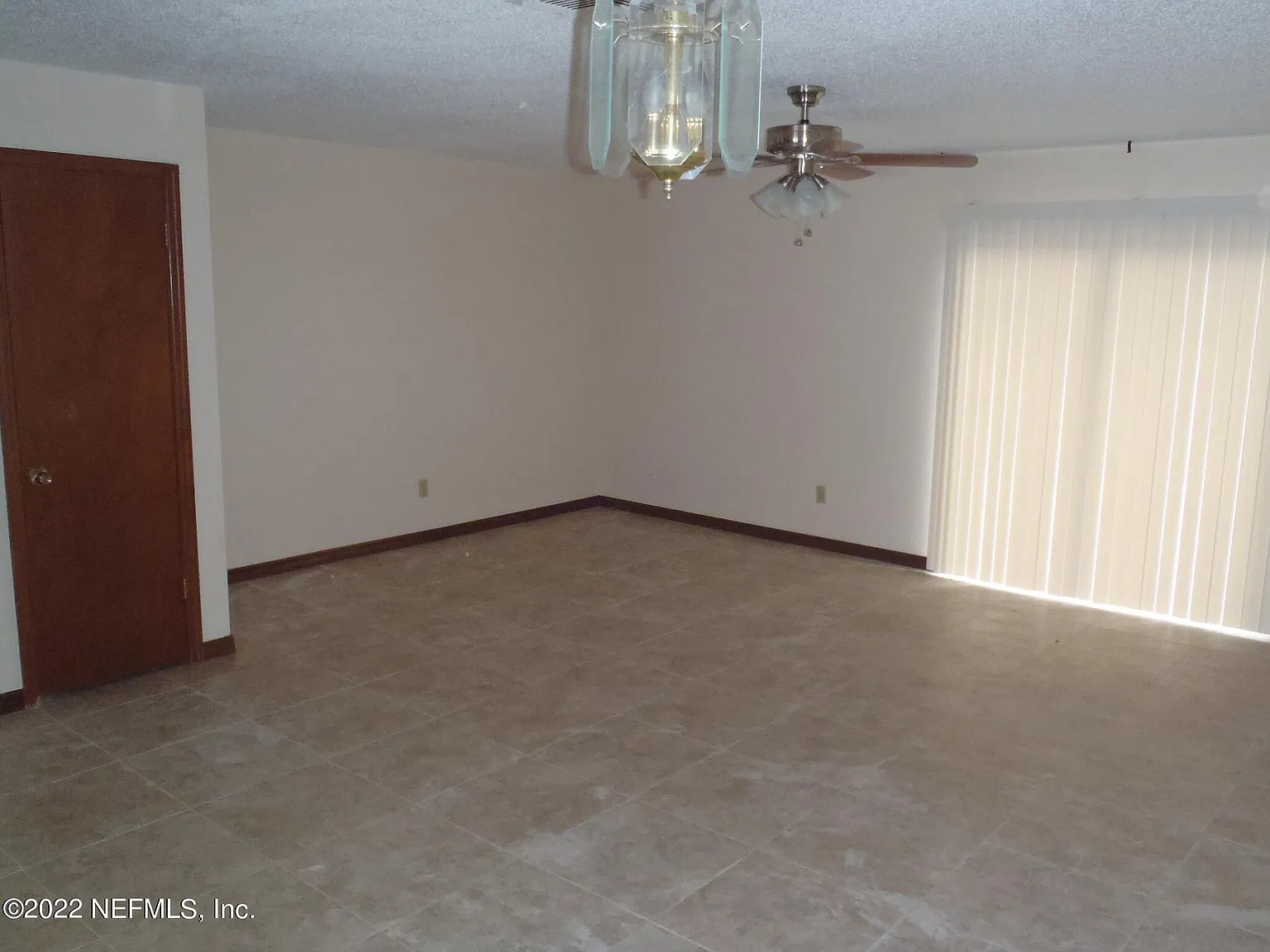 2 bed, 2.0 bath, 1404 sqft, $1,350 — Photo 3