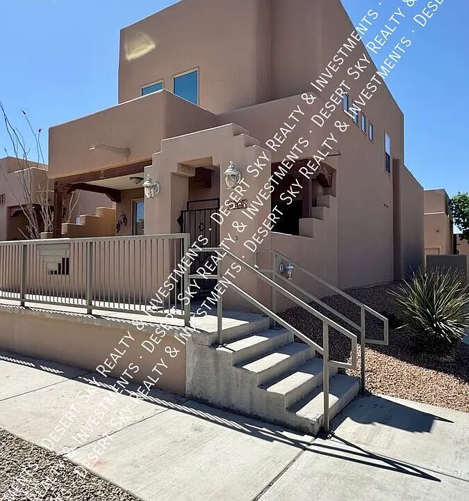 4305 Nambe Ct
