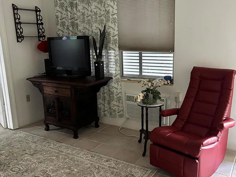 209 Saint Lucie Blvd — Photo 2