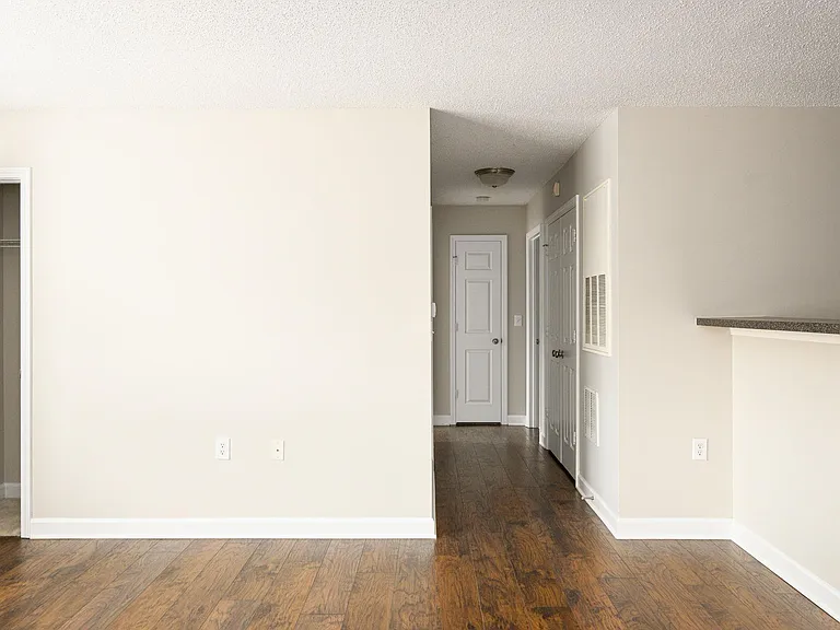 1845 Crest Hollow Dr #201 — Photo 8