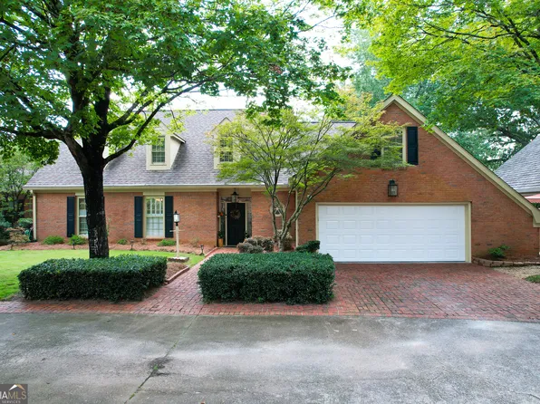 240 Tenth Fairway, Roswell, GA 30076