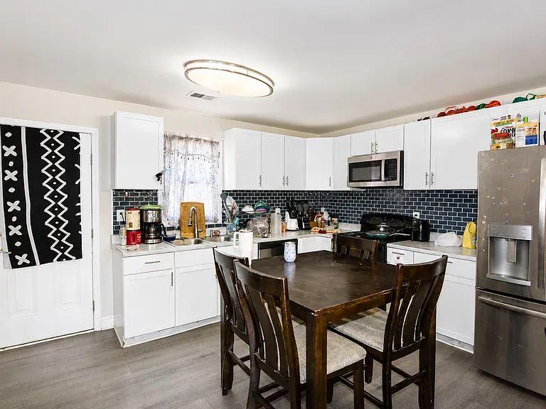 4606 Garda Dr — Photo 3