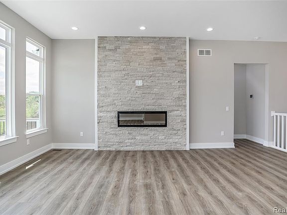 5th image of 17291 Garden Ridge Ln #46