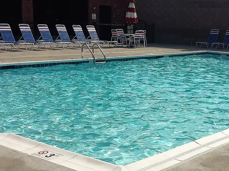 Shelby Oaks Apartments — Photo 31