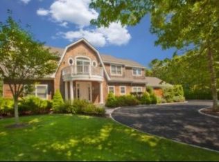 7 Post Fields Ln, Quogue, NY 11959