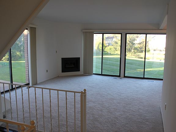2nd image of 3026 Moon Lake Dr #116