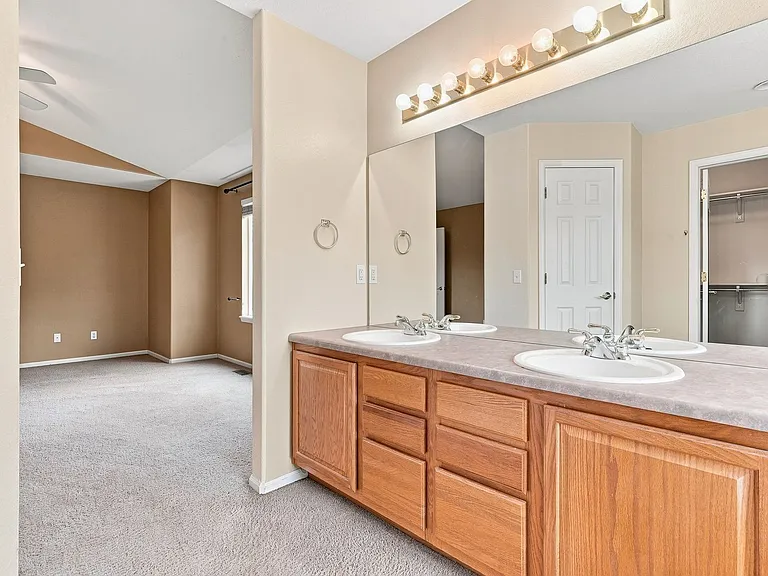 130 Rock Bridge Ct — Photo 14