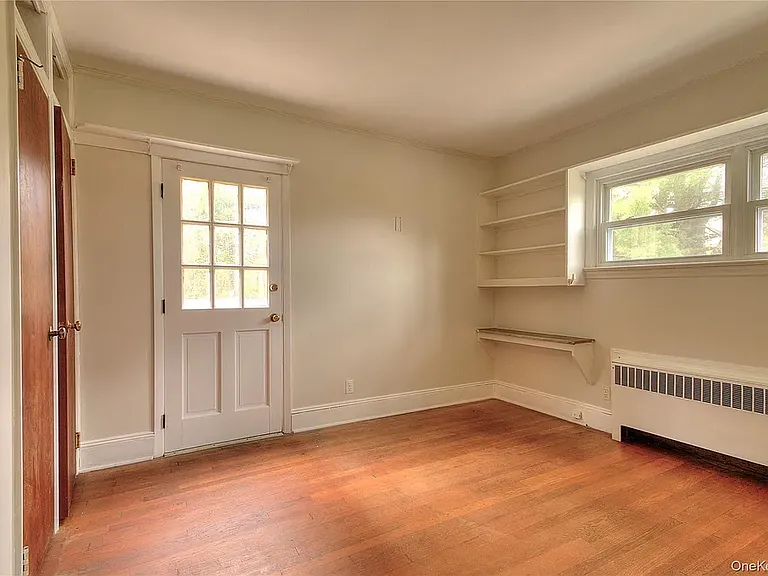 32 Burrow Dr — Photo 9