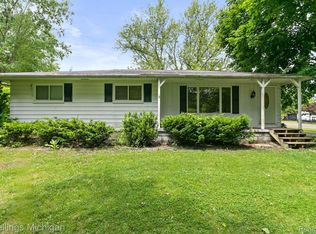 11039 U S Turnpike Rd, South Rockwood, MI 48179