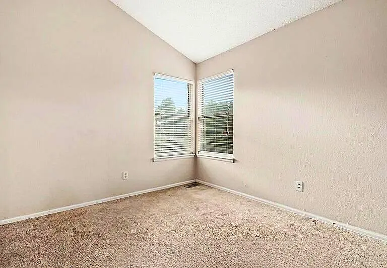 Unit Photo