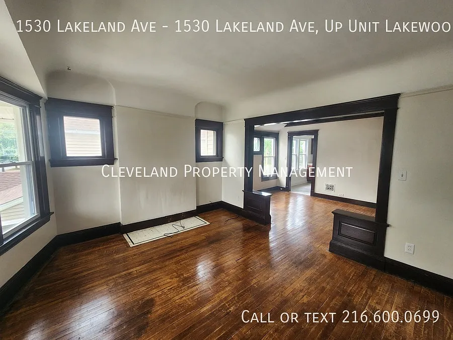 Three Bedroom on the west side of Lakewood — Photo 3