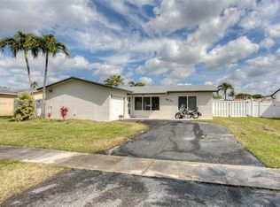 8831 NW 7th St, Pembroke Pines, FL 33024