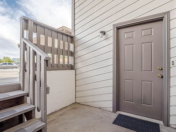 4th image of 2150 College Pl APT 32
