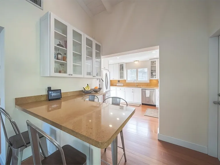 5731 SW 53rd Ter — Photo 7