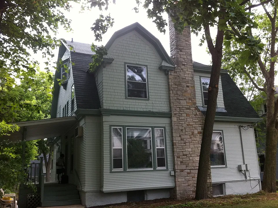 2005 Monroe St