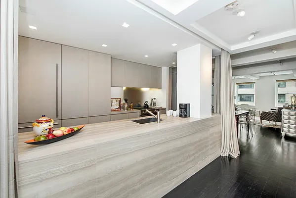 Rented by Keller Williams NYC | media 25