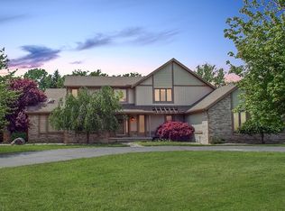 9880 Sheffield Rd, Perrysburg, OH 43551