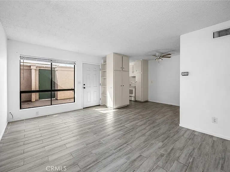 2900 Madison Ave #C21 — Photo 8