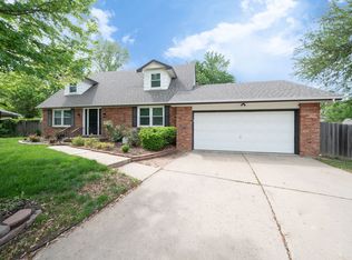 617 N Willow Dr, Derby, KS 67037