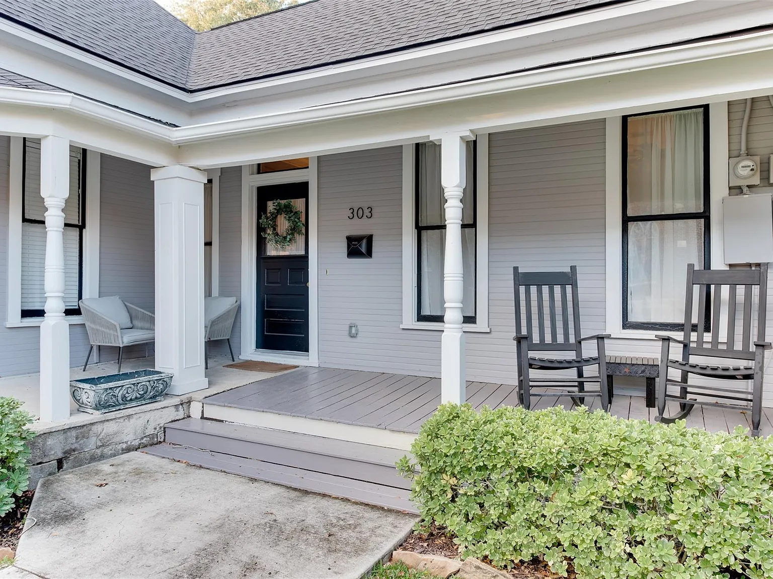 2 bed, 1.0 bath, 838 sqft, $2,095 — Photo 3