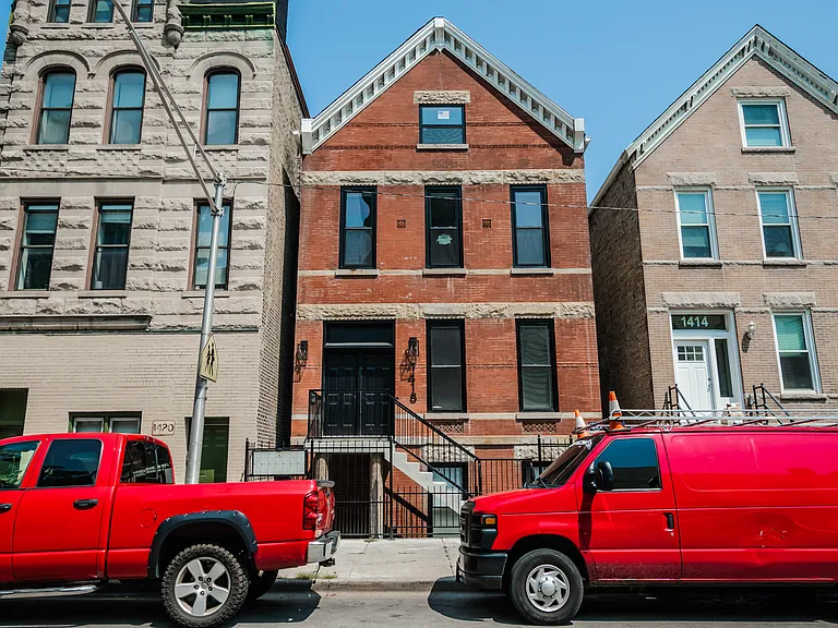 1418 W Blackhawk St #2RF — Photo 12
