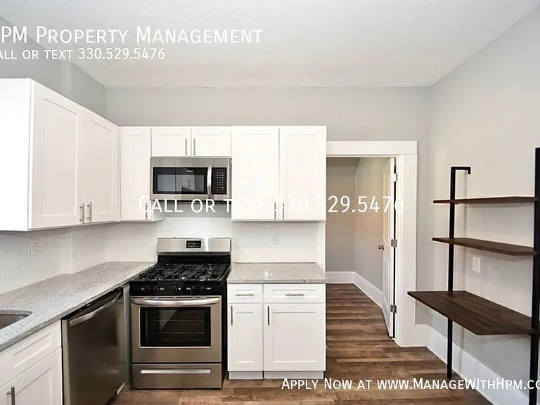 2179 W 11th St #4 — Photo 4